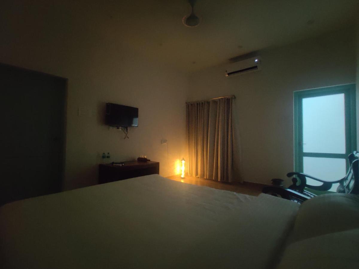The Balified Villa Pondicherry Bagian luar foto
